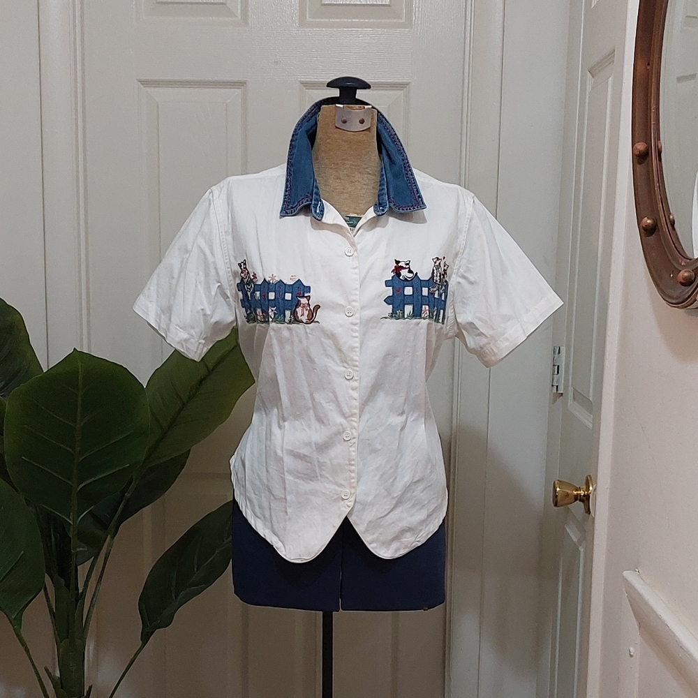 Vintage White and Blue Novelty Cat Print Button Down Shirt Size Large